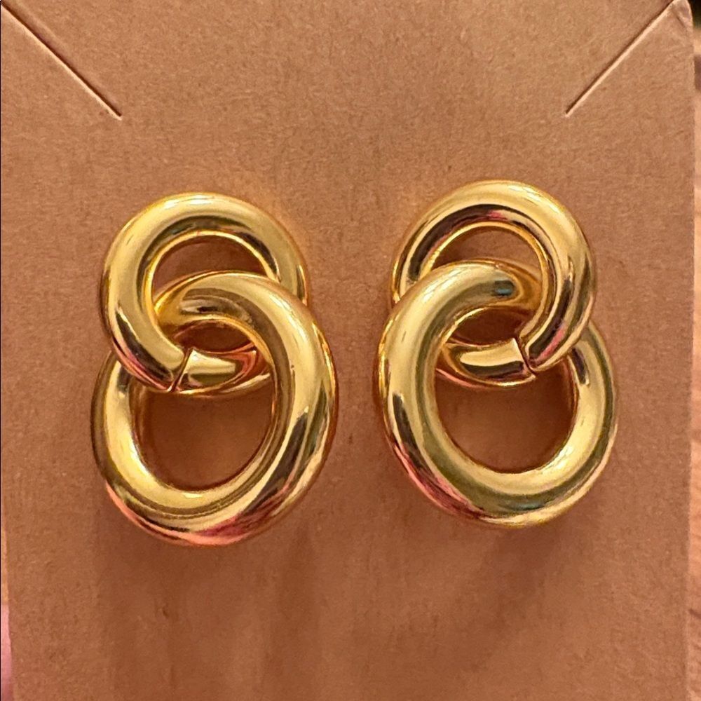 J.Crew | Front Facing Interlocking Hoops | 1” Length